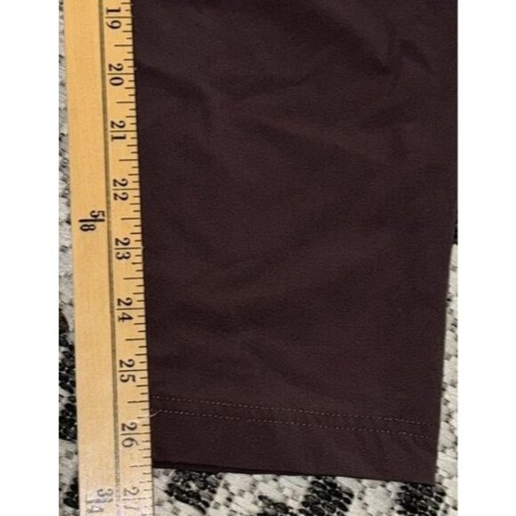 Duluth Trading Womens 12 Short Quick-Dry Nylon/Spandex Pants - Picture 9 of 10